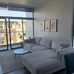 Modern 2-Bedroom Apartment In Little Italy