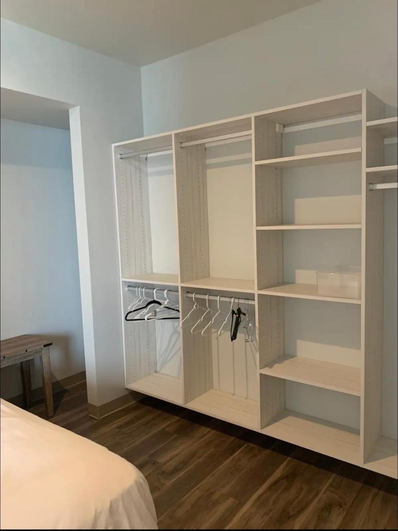 Modern 2-bedroom In Little Italy